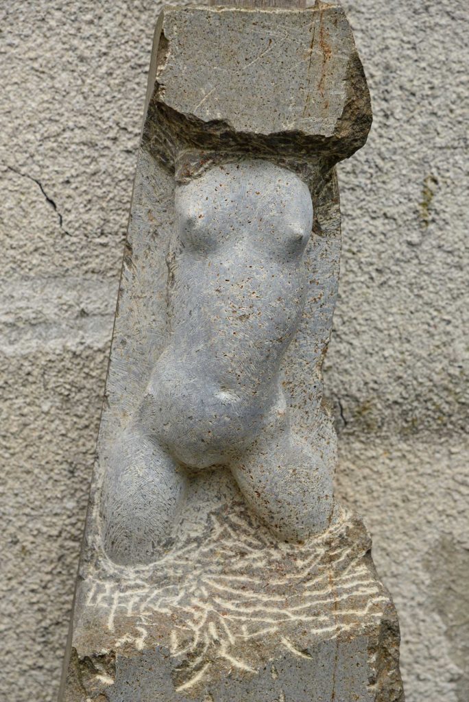 Torso, Muschelkalk, 54 x 22 x 10 cm