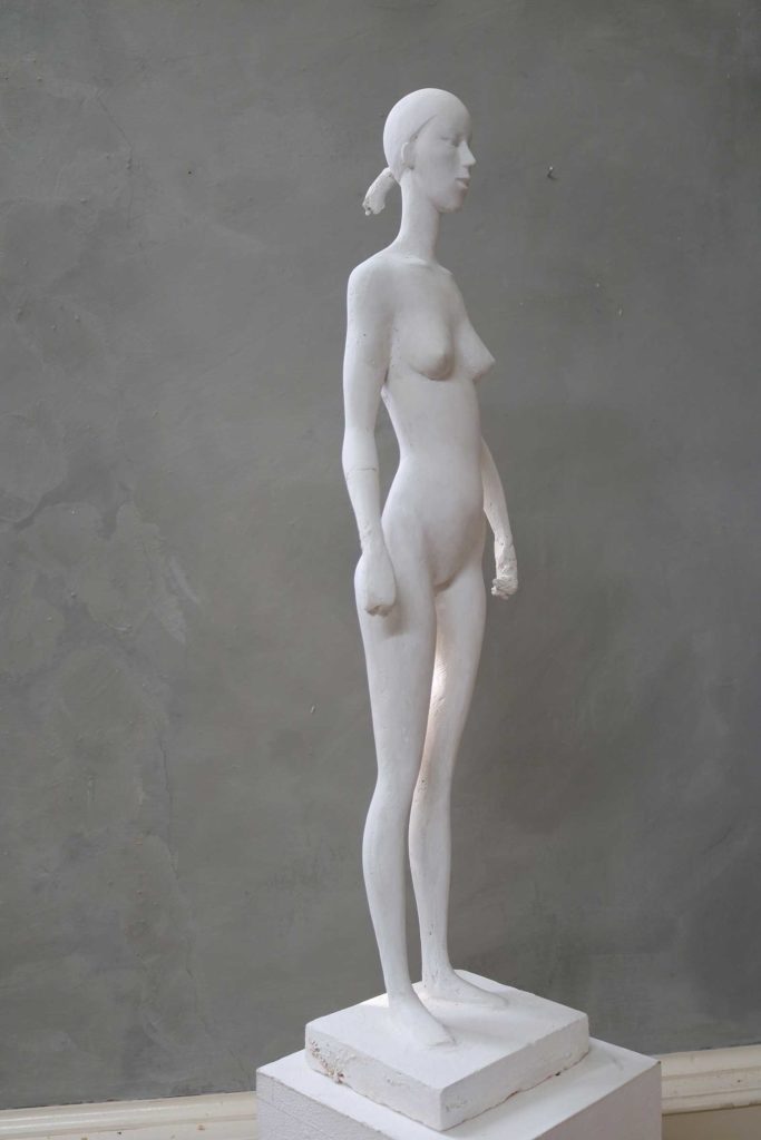 Anastasia, Gips, 74 x 19,5 x 14 cm